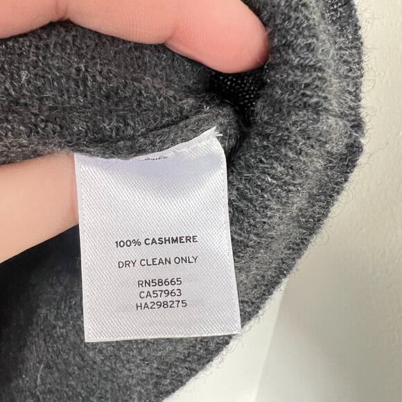 Halogen Grey Polka Dot Cashmere Crewneck Sweater - Picture 4 of 5